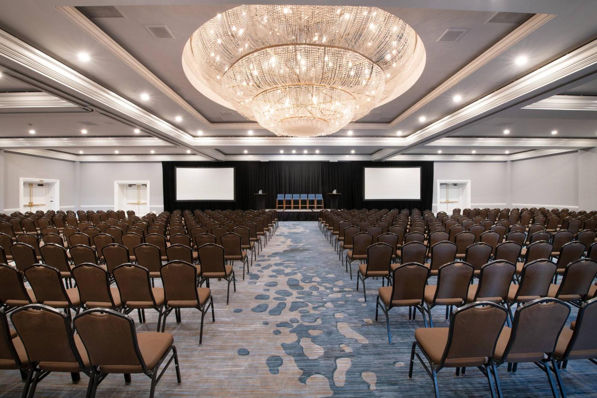 Renaissance Newport Beach Hotel Екстер'єр фото